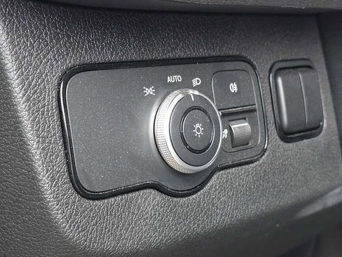 Used 2025 Mercedes-Benz Sprinter 2500 image 27