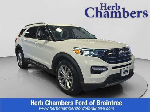 Certified 2023 Ford Explorer XLT w/ Equipment Group 202A AWD/4WD image 1