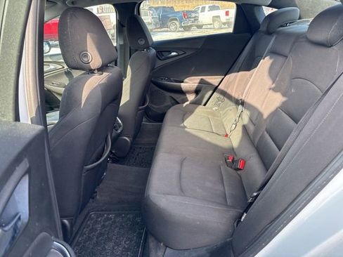 Used 2018 Chevrolet Malibu LT image 9