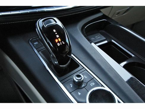 Used 2023 Cadillac Escalade Premium Luxury image 23