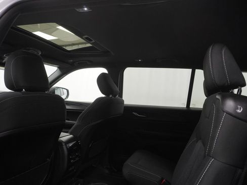 New 2026 Jeep Grand Cherokee L Laredo AWD/4WD image 19