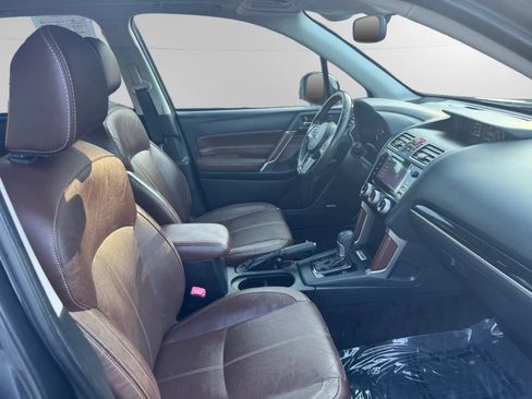 Used 2018 Subaru Forester 2.5i Touring AWD/4WD image 19