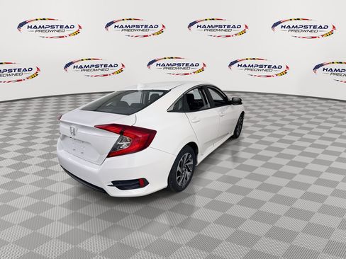 Used 2018 Honda Civic EX image 8