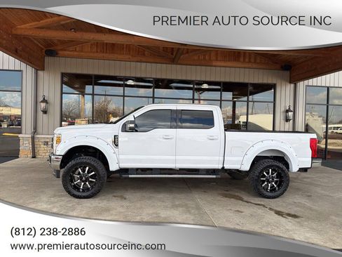 Used 2019 Ford F250 Lariat w/ Lariat Value Package image 1