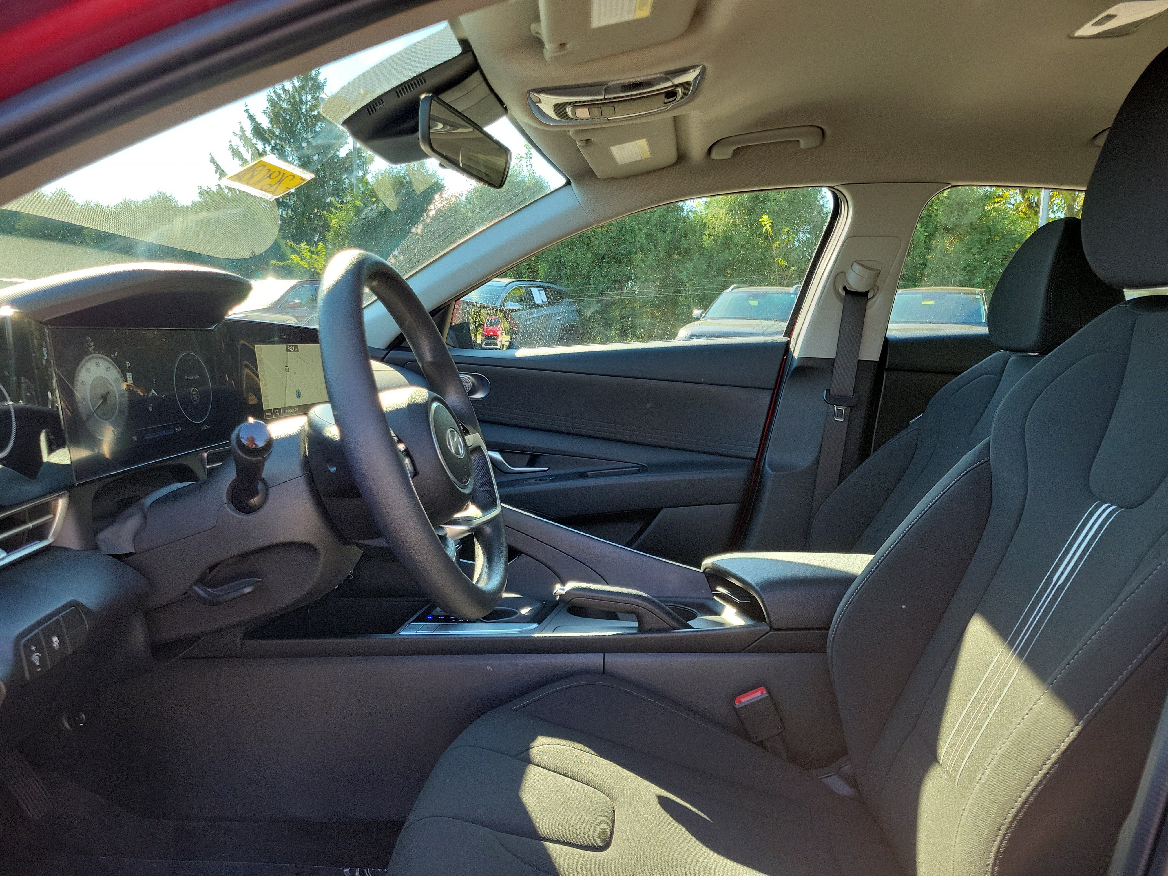 Used 2024 Hyundai Elantra SEL FWD image 15