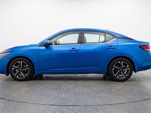 Used 2025 Nissan Sentra SV FWD image 5