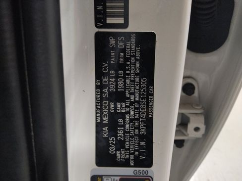 Used 2025 Kia K4 LXS image 33