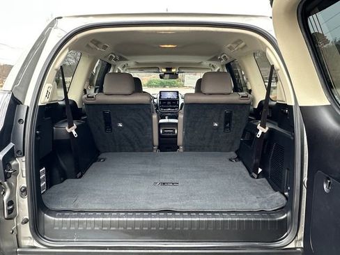 Used 2022 Lexus GX 460 Premium AWD/4WD image 29