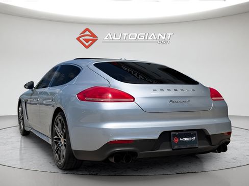 Used 2016 Porsche Panamera S RWD image 8