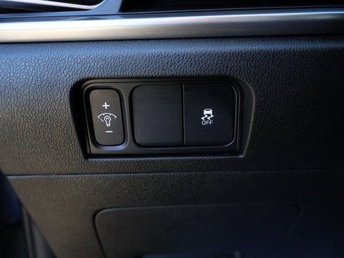 Used 2024 Kia Sorento S w/ Panoramic Sunroof Package image 39