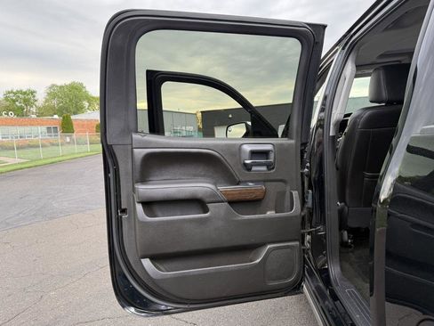 Used 2017 GMC Sierra 1500 Denali w/ Denali Ultimate Package AWD/4WD image 19
