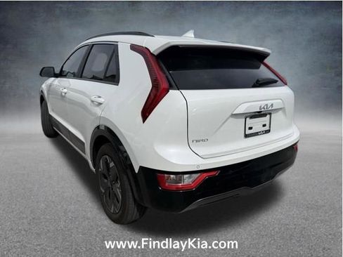 Certified 2025 Kia Niro Wind FWD image 2