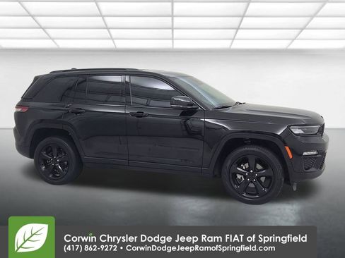 Certified 2023 Jeep Grand Cherokee Limited w/ Black Appearance Package image 1