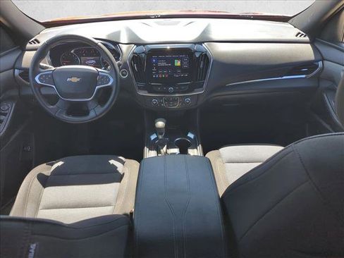 Used 2023 Chevrolet Traverse LT image 16