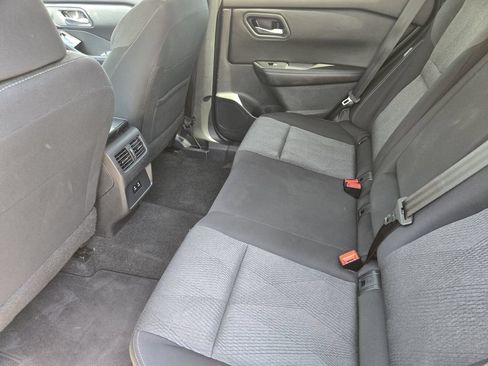 Used 2025 Nissan Rogue SV FWD image 29
