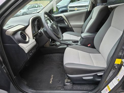 Used 2013 Toyota RAV4 LE AWD/4WD image 8