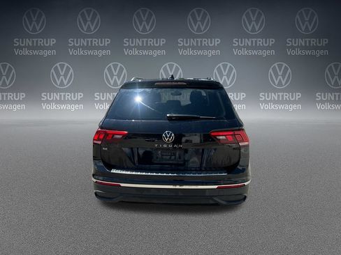 Used 2023 Volkswagen Tiguan SE FWD image 35