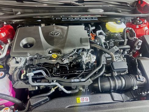 Used 2025 Toyota Camry SE image 30