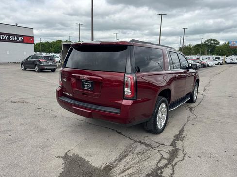 Used 2019 GMC Yukon XL SLT AWD/4WD image 3