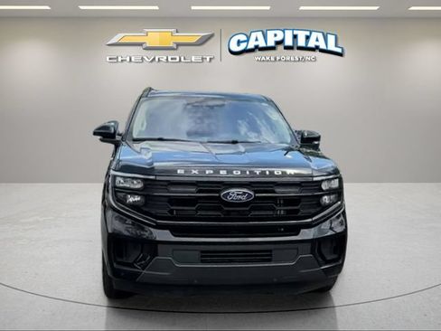 Used 2025 Ford Expedition Active AWD/4WD image 8