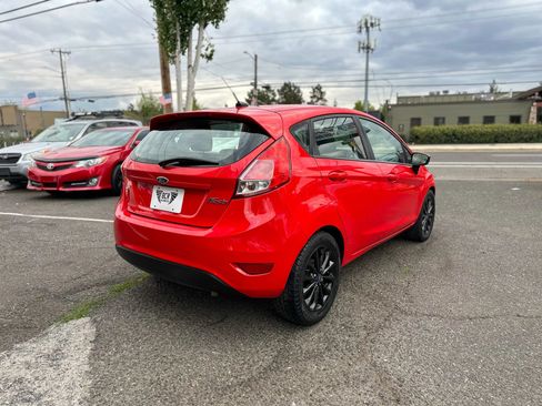 Used 2014 Ford Fiesta SE w/ Equipment Group 201A FWD image 5