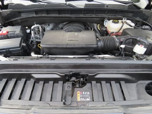 Used 2024 GMC Sierra 1500 Elevation w/ Preferred Package AWD/4WD image 12