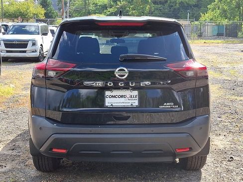 Used 2021 Nissan Rogue S image 5
