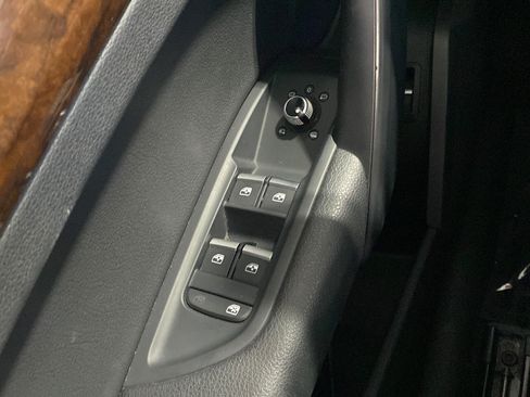 Used 2018 Audi Q5 2.0T Premium Plus w/ Premium Plus Package AWD/4WD image 22