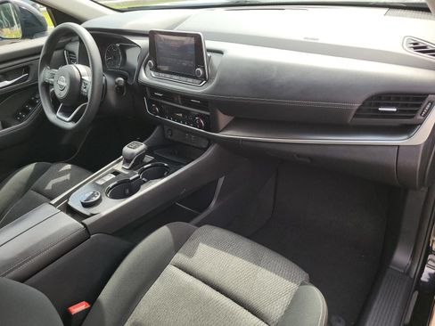 Used 2024 Nissan Rogue SV AWD/4WD image 11