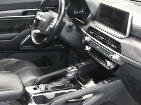 Used 2022 Kia Telluride SX w/ Towing Package FWD image 11