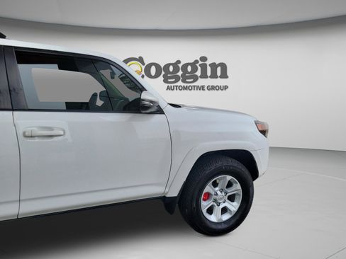 Used 2021 Toyota 4Runner SR5 Premium w/ Moonroof Package image 29