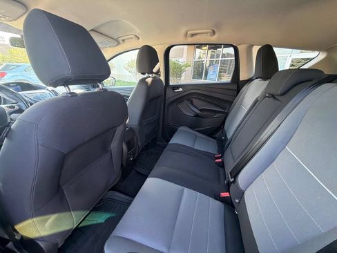 Used 2015 Ford Escape SE AWD/4WD image 17