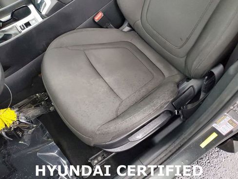 Used 2022 Hyundai Tucson SE image 11