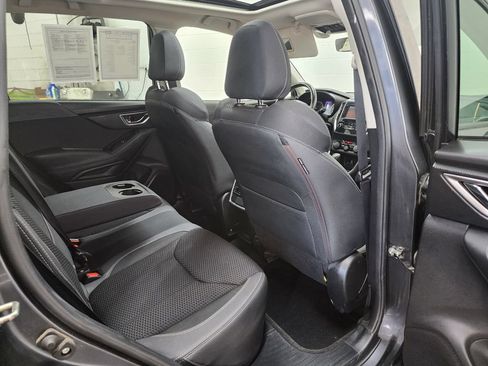 Used 2019 Subaru Forester Premium w/ All-Weather Package AWD/4WD image 31