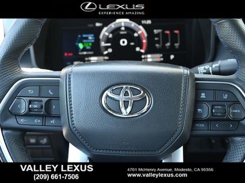 Used 2025 Toyota Tundra Platinum w/ TRD Off-Road Package AWD/4WD image 10