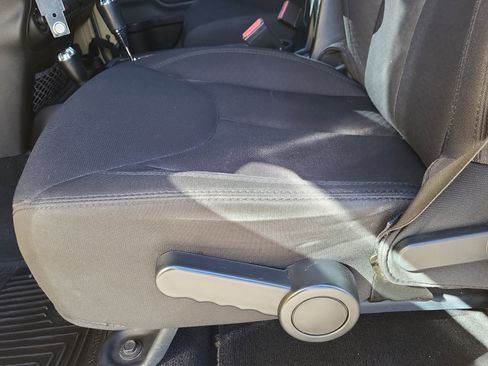 Used 2014 Jeep Wrangler Unlimited Sport w/ Quick Order Package 24S image 8