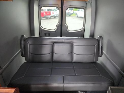 Used 2017 Mercedes-Benz Sprinter 3500 image 3