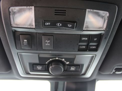 Used 2019 Toyota Tacoma TRD Pro AWD/4WD image 17