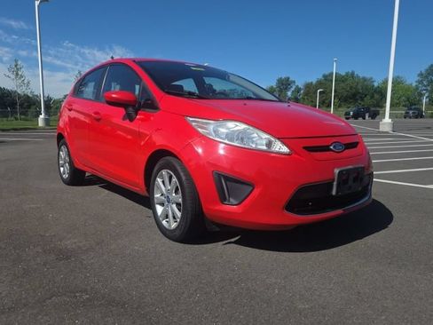 Used 2012 Ford Fiesta SE FWD image 1