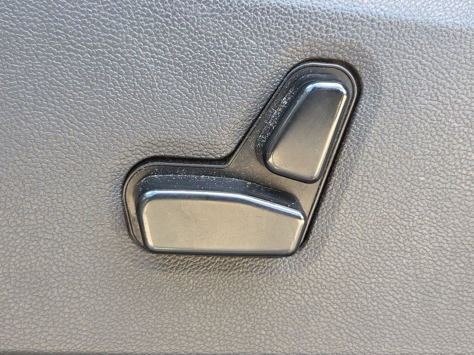 Used 2009 Dodge Grand Caravan SXT FWD image 16