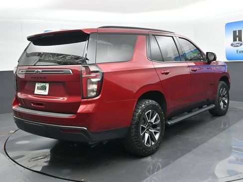 Used 2022 Chevrolet Tahoe Z71 w/ Luxury Package AWD/4WD image 5