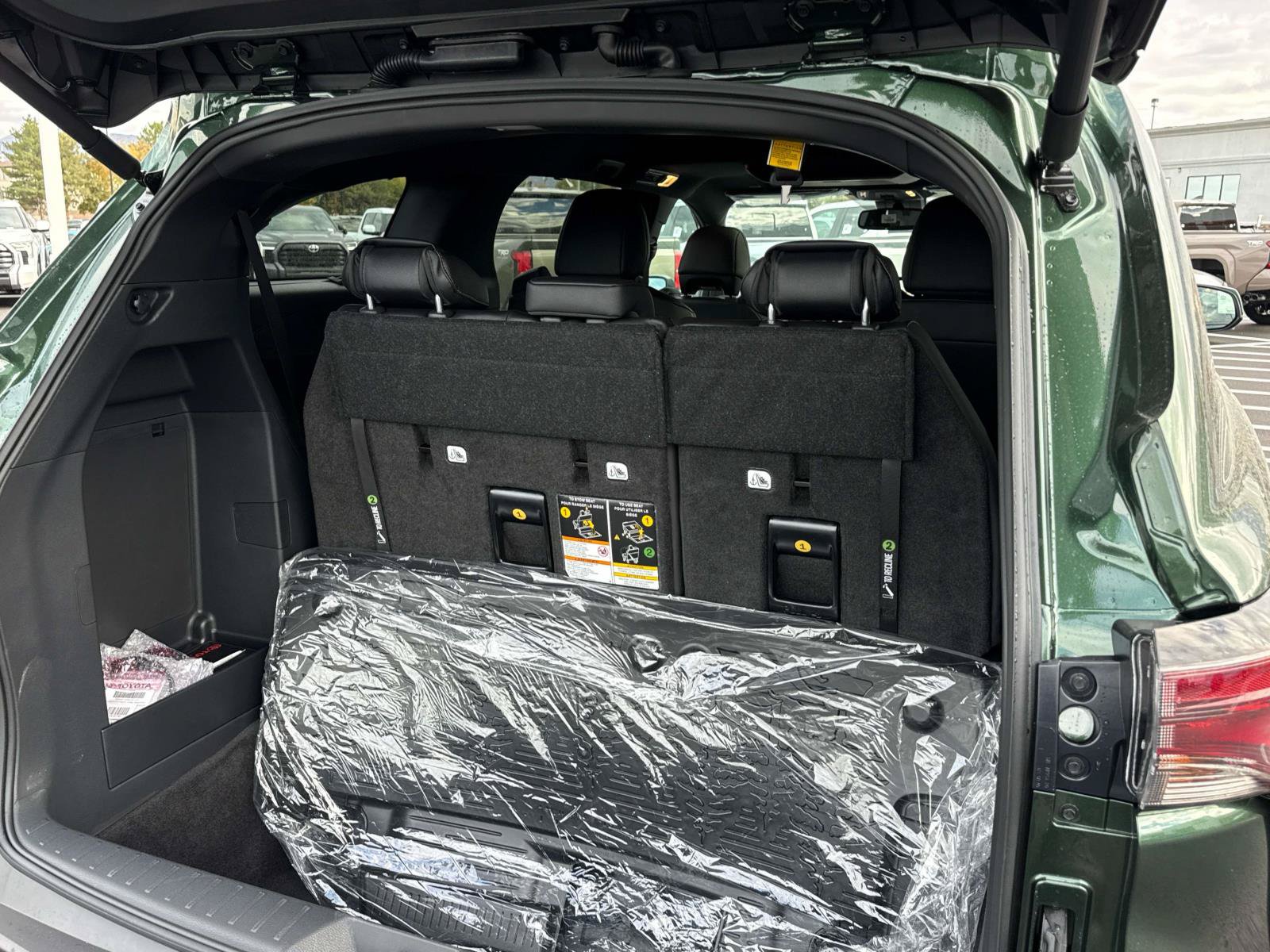 New 2026 Toyota Sienna XLE Woodland Edition AWD/4WD image 13