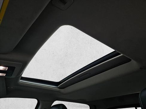 Used 2018 RAM 1500 Sport w/ Sport Premium Group image 17