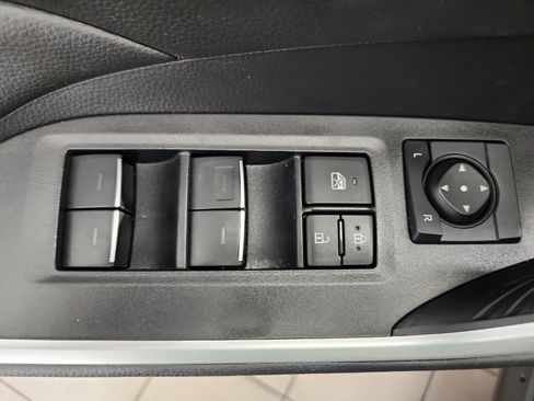 Used 2022 Toyota RAV4 XLE image 9