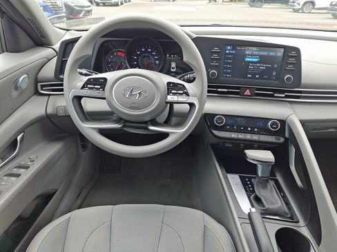 Certified 2023 Hyundai Elantra SEL FWD image 11
