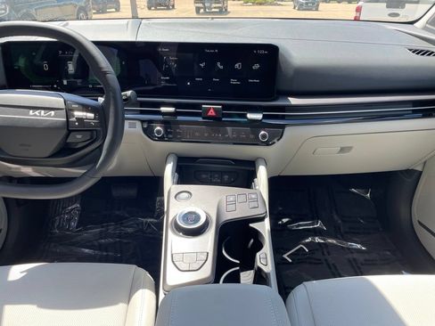 New 2026 Kia Sportage EX AWD/4WD image 11