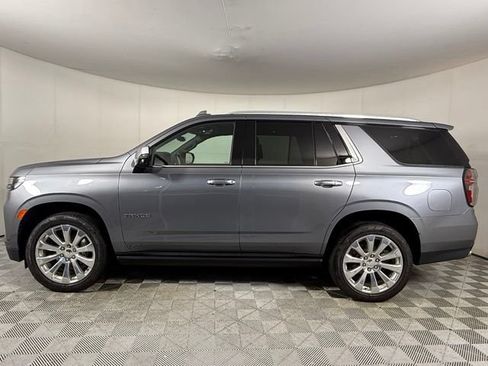 Used 2021 Chevrolet Tahoe Premier w/ Premium Package RWD image 3