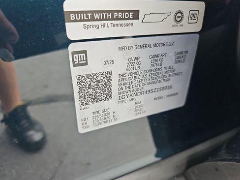 Used 2025 Cadillac XT5 Premium Luxury w/ LPO, Floor Liner Package AWD/4WD image 36