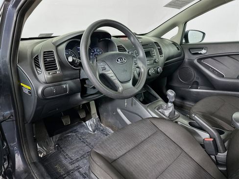 Used 2016 Kia Forte LX image 9