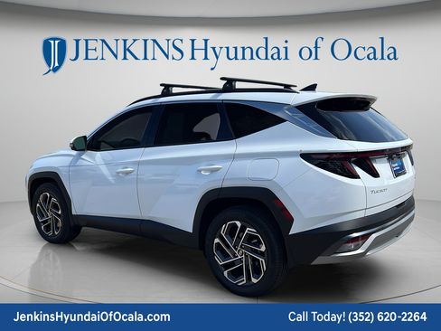 Certified 2025 Hyundai Tucson Limited AWD/4WD image 5